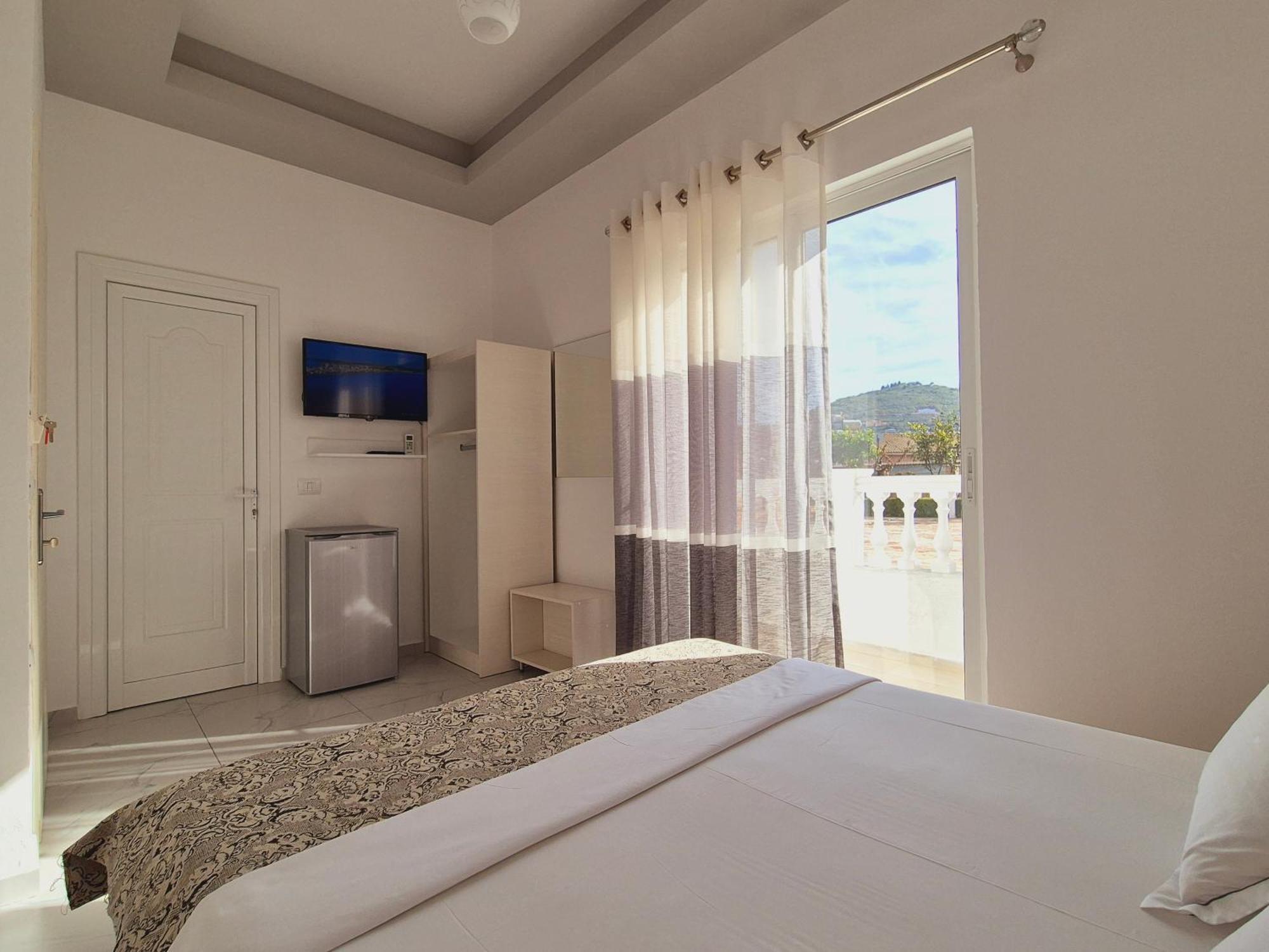 Villa JOSANA Sarandë Esterno foto