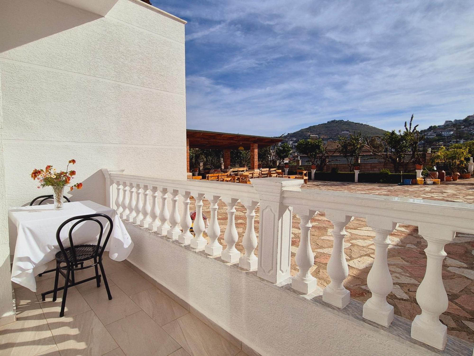 Villa JOSANA Sarandë Esterno foto