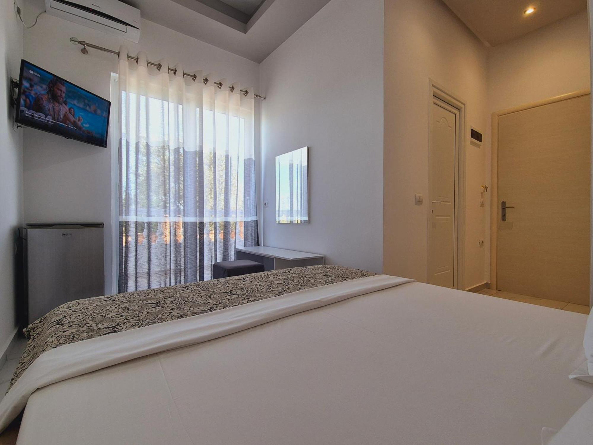 Villa JOSANA Sarandë Esterno foto