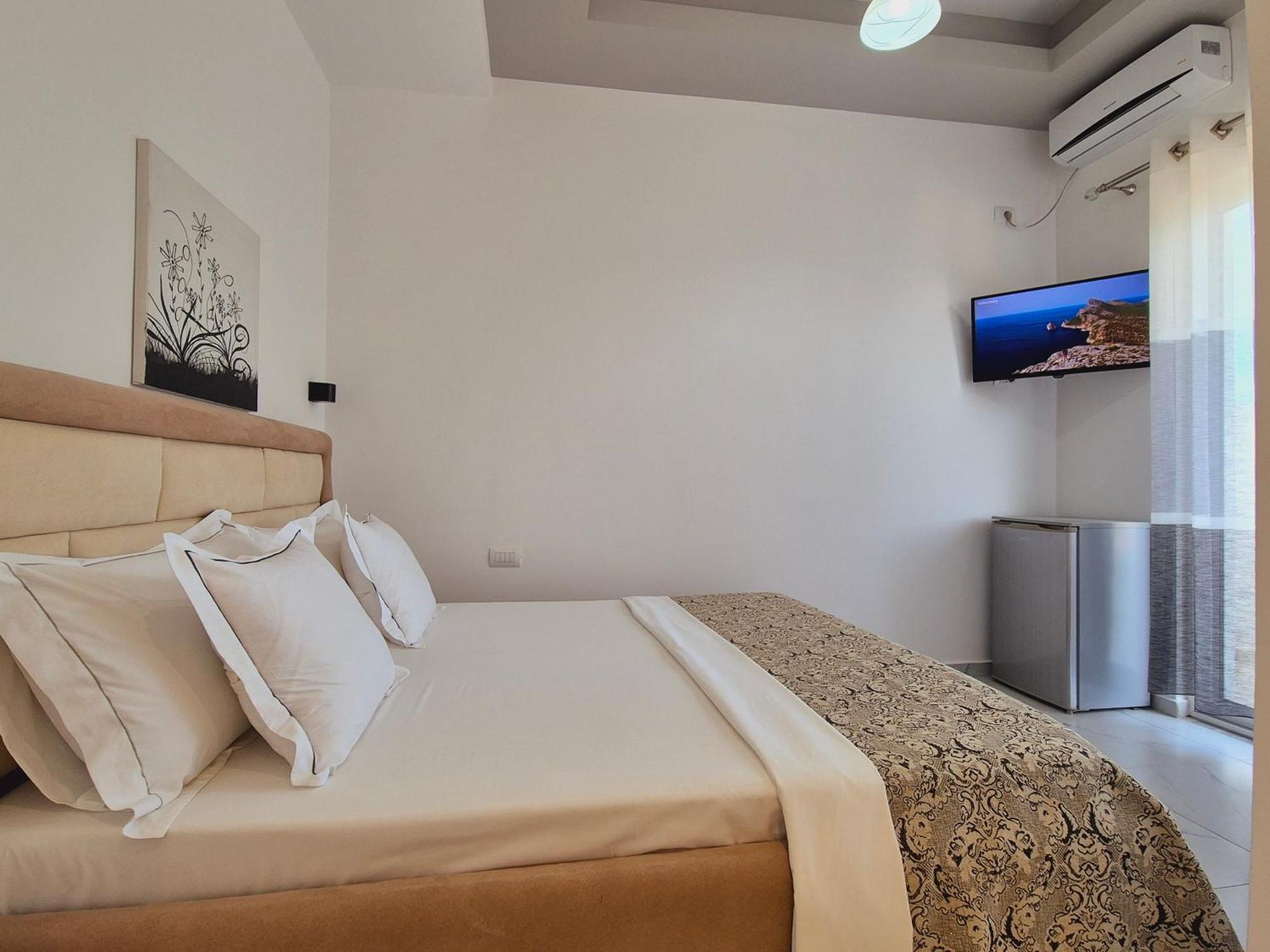 Villa JOSANA Sarandë Esterno foto